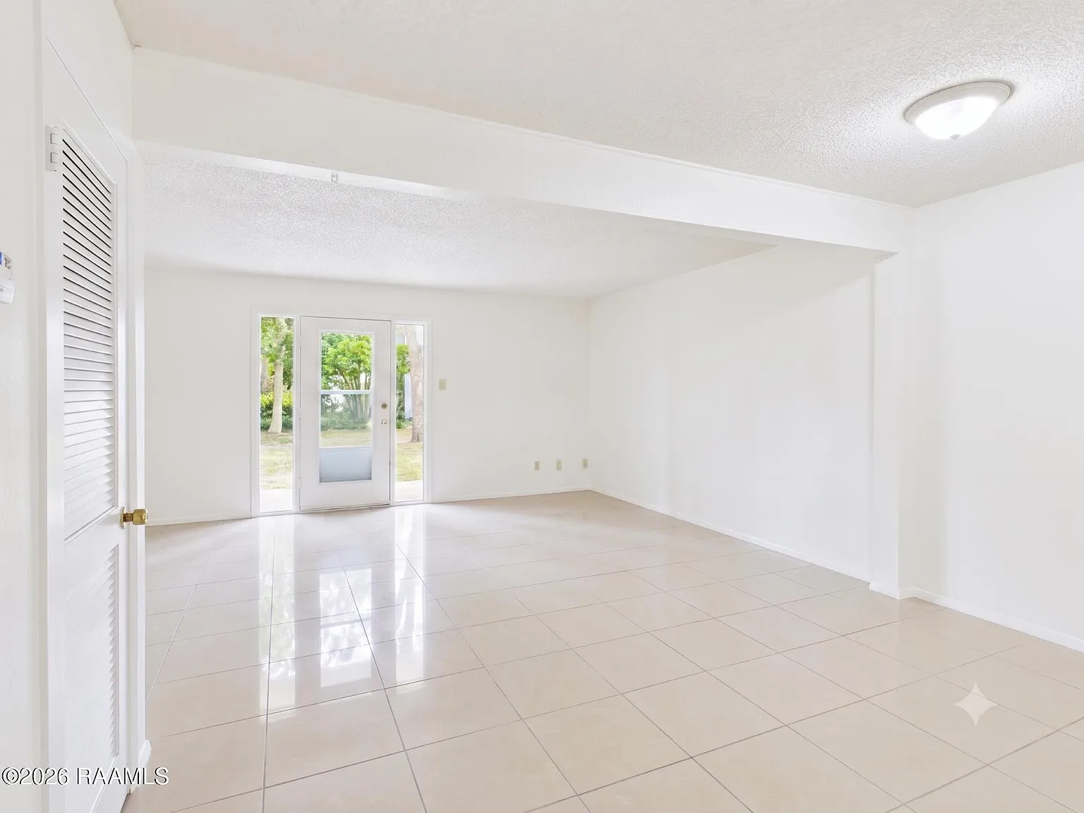 3 bed, 1.0 bath, 1688 sqft, $1,500 — Photo 4