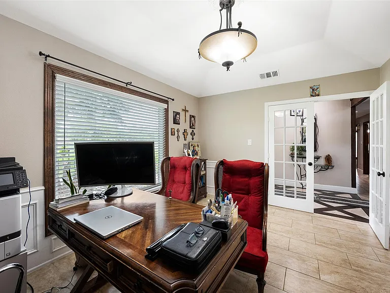 301 Oak Ridge Rd — Photo 11