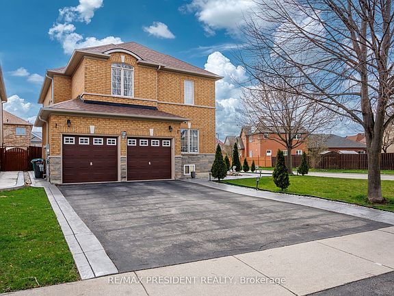 3rd image of 3 Kidbrook Rd