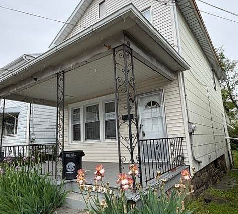 2nd image of 23 Oliver St