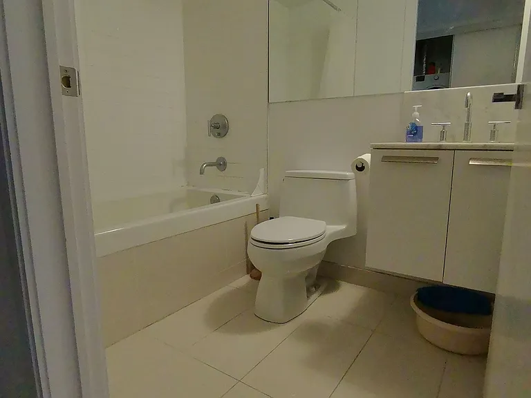 42 Charles St E #803 — Photo 9
