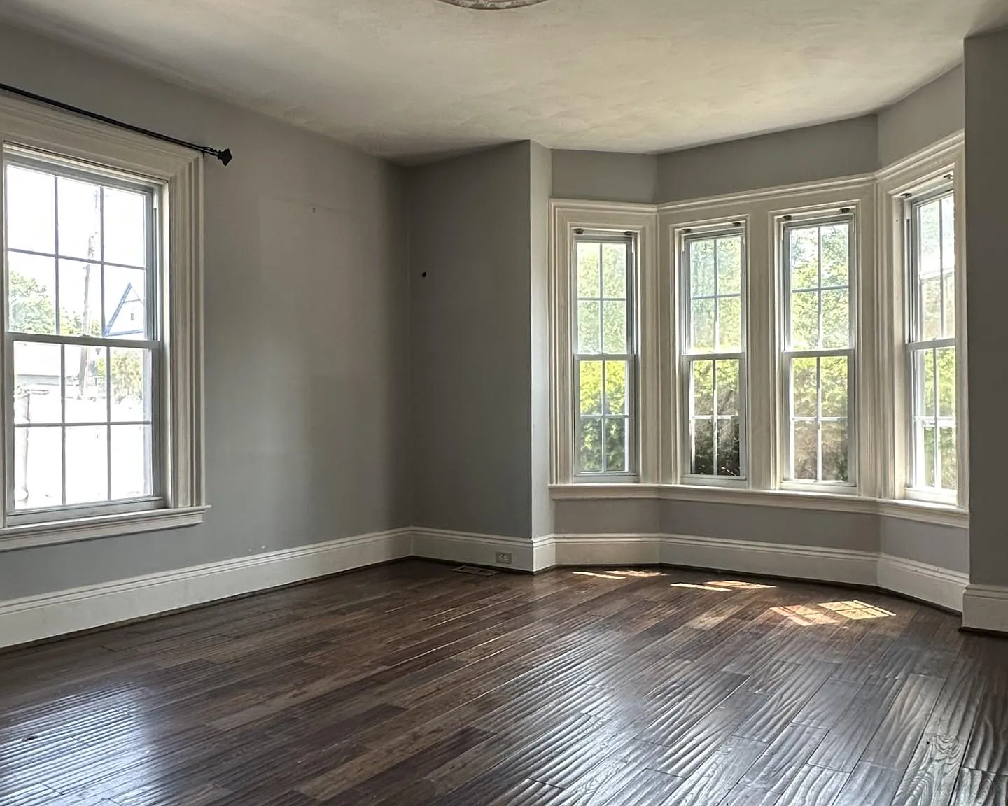 3 bed, 1430 sqft, $3,700 — Photo 2