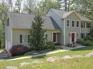13 Teft Ct, Hope Valley, RI 02832
