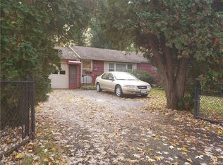 105 Armitage Dr, North Syracuse, NY 13212