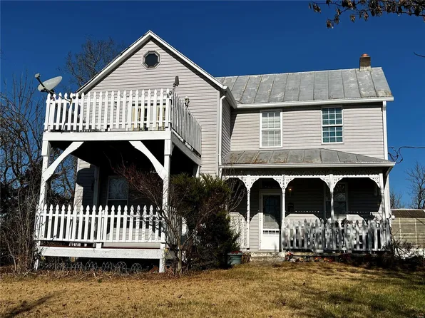 2240 Old Gray Summit Rd, Pacific, MO 63069