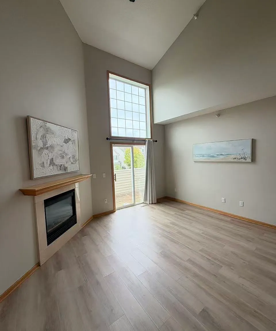 2 bed, 1626 sqft, $2,150 — Photo 2