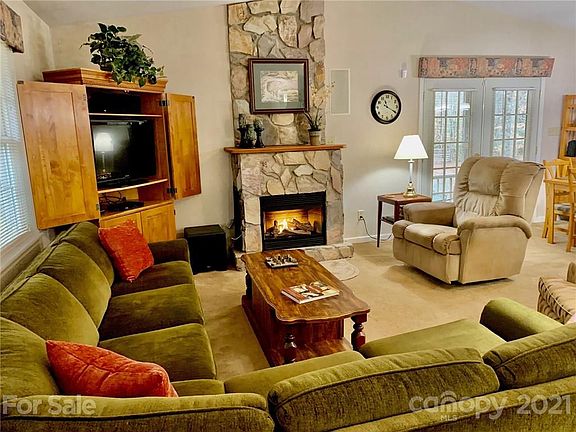 3rd image of 106 Dogwood Trail 887 #885-886-888
