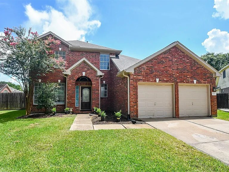 5523 Poundstone Ct — Photo 1