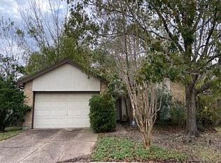 1111 W Belgravia Dr, Pearland, TX 77584