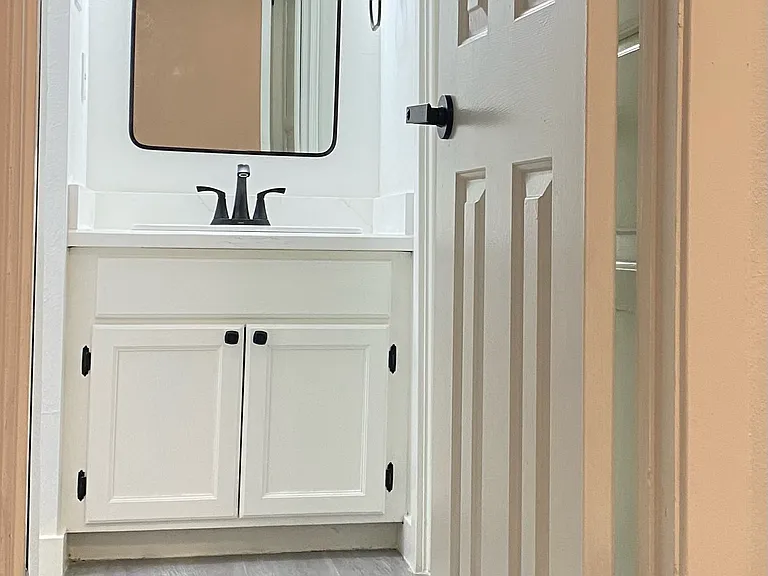 Master bedroom bathroom