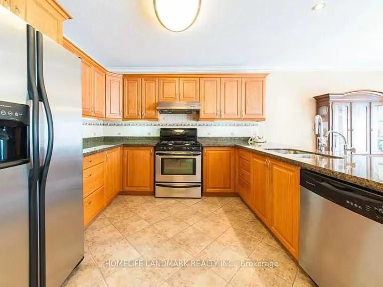 579 Violet St — Photo 28
