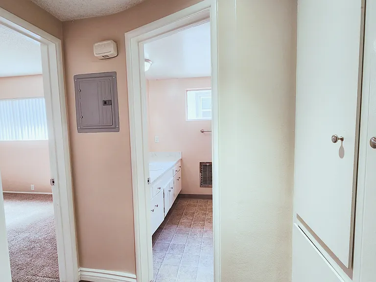 1815 Fremont Ave — Photo 12