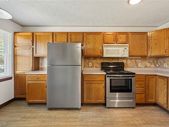 5th image of 3030 23rd St NW