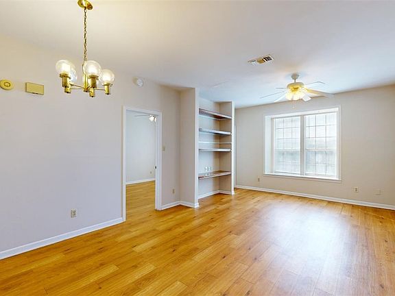4th image of 400 Nagle St APT 103