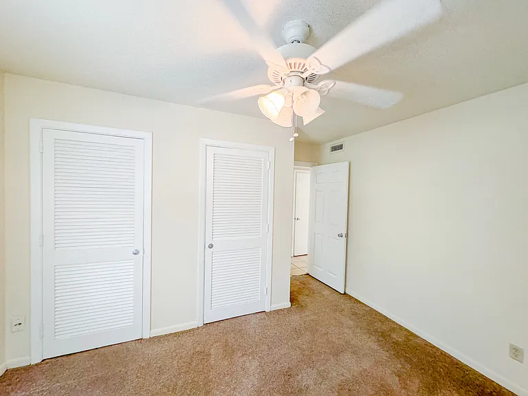 Greenbriar Garden Homes — Photo 35