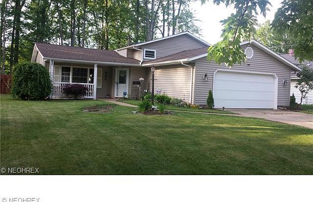 1st image of 824 Bennett Dr