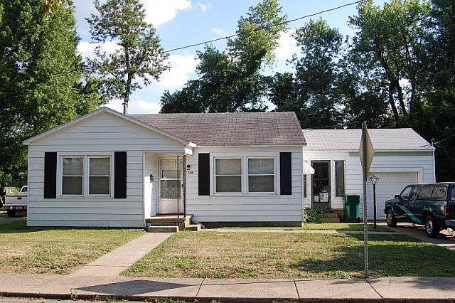 1st image of 754 Sunset Dr