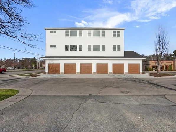 1109 S Carver St #6C, Traverse City, MI 49686