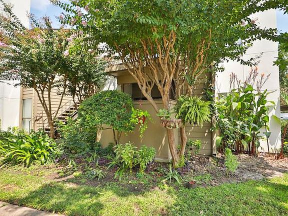 5th image of 10053 Westpark Dr APT 297