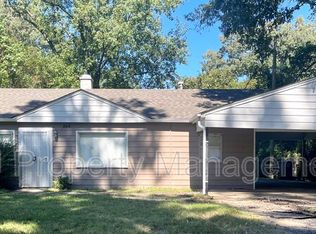 864 Carrolton Rd, Memphis, TN 38127