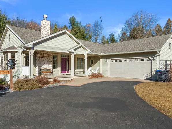 1792 SUNSET LAKE ROAD, Amherst Junction, WI 54407