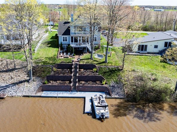 1432 Lake Vue Dr, Rome, OH 44085