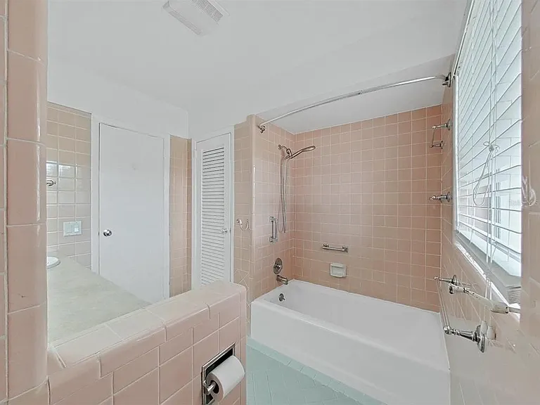 1701 Laurie Ln — Photo 18