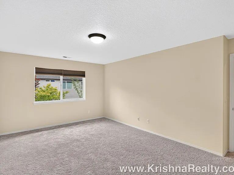13686 NW Henninger Ln — Photo 20