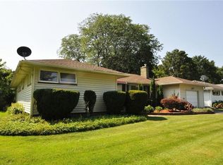 553 Long Acre Rd, Rochester, NY 14621