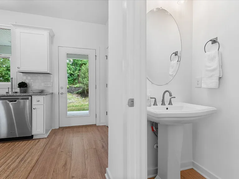 1170 S Dickerson Rd #6 — Photo 7