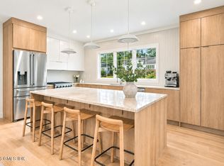 38 Amherst Rd, Riverside, CT 06878