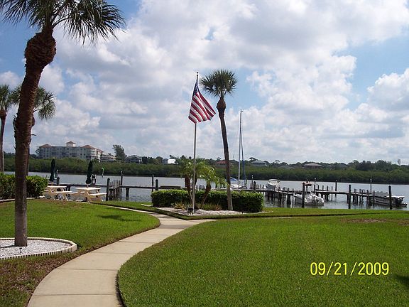Waterfront/Dock/Pier