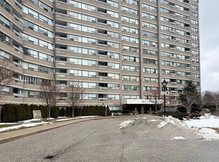 475 The West Mall #608, Toronto, ON M9C4Z3