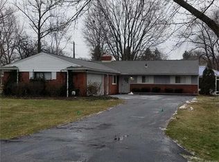 29743 Beacontree Rd, Farmington Hills, MI 48331