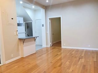 31-73 41st St #AA1, Astoria, NY 11103