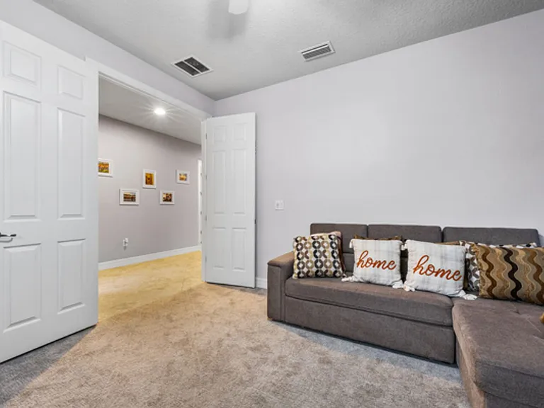384 Los Alamos St — Photo 17