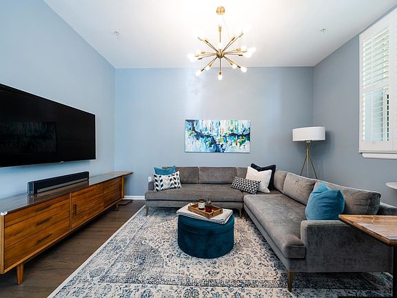 4th image of 305 Whiton St APT 106