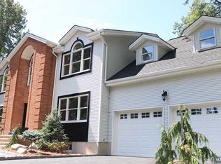 415 Concord St, Cresskill, NJ 07626