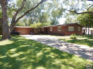 2800 SW Mulvane St, Topeka, KS 66611