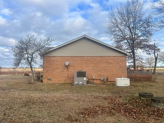 5th image of 6 Carriage Ln