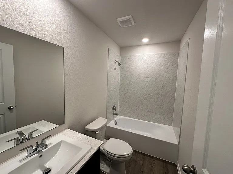 1128 Northfield Dr — Photo 12
