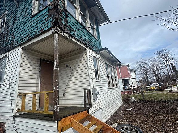 2nd image of 2951 W Philadelphia St