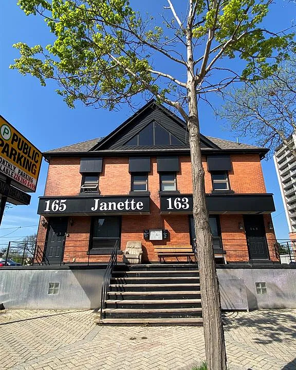 165 Janette Ave #PENTHOUSE