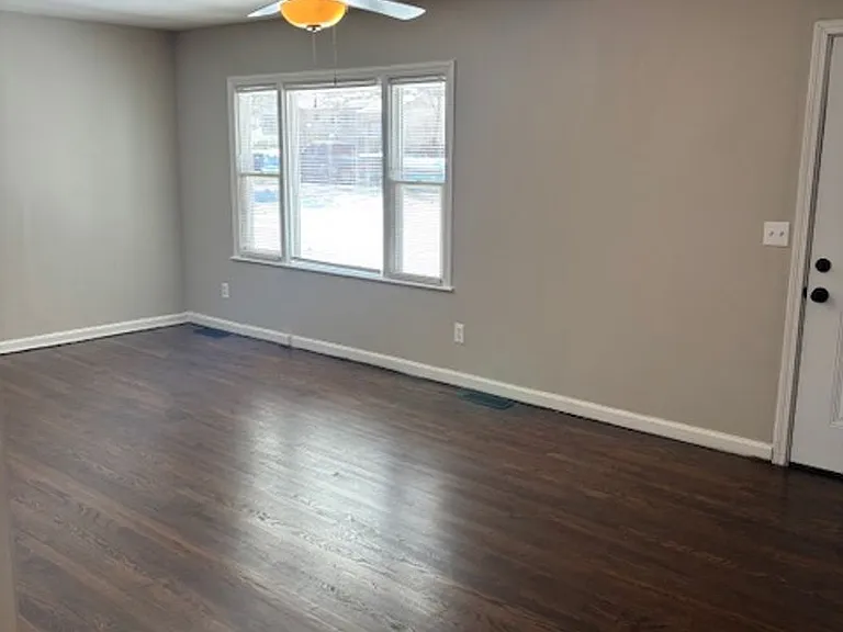 10607 Richmond Ave — Photo 5