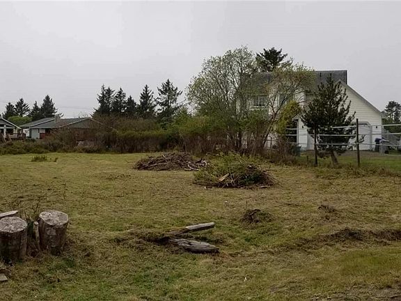 4th image of 667 Skamokawa Ct SE