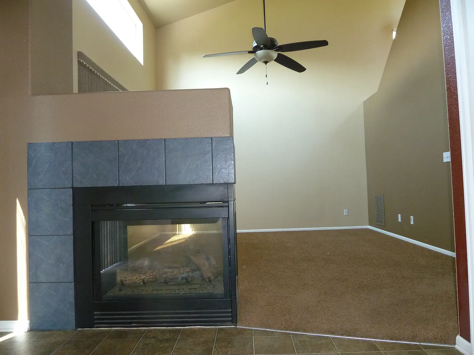 3 bed, 1403 sqft, $2,200 — Photo 3