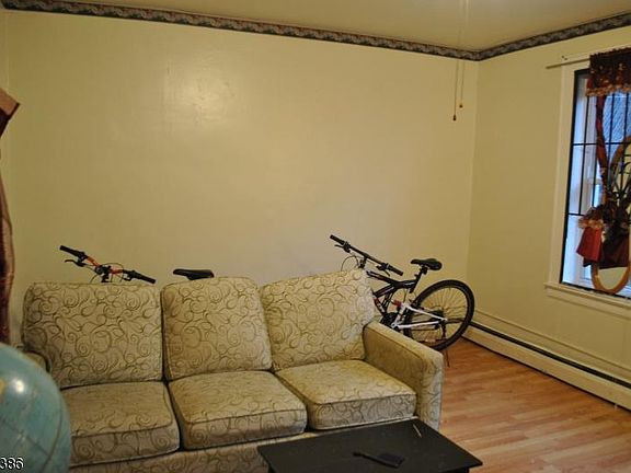 4th image of 42 S Arlington Ave
