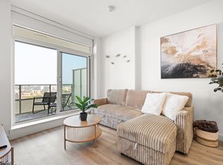 1626 Water St #1003, Kelowna, BC V1Y 0N7