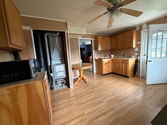 5th image of 701 N Catherine St