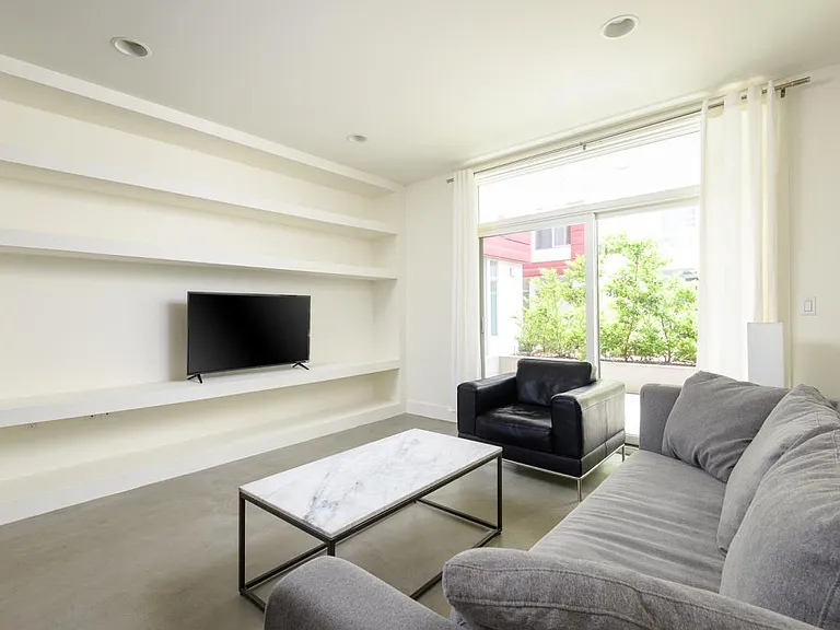 J. Grant Apartments — Photo 13
